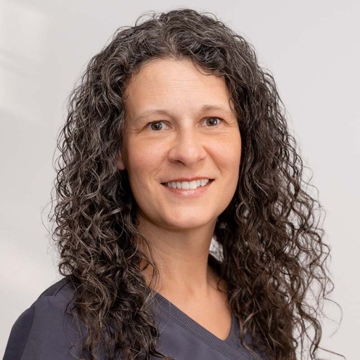  Carolyn Barth