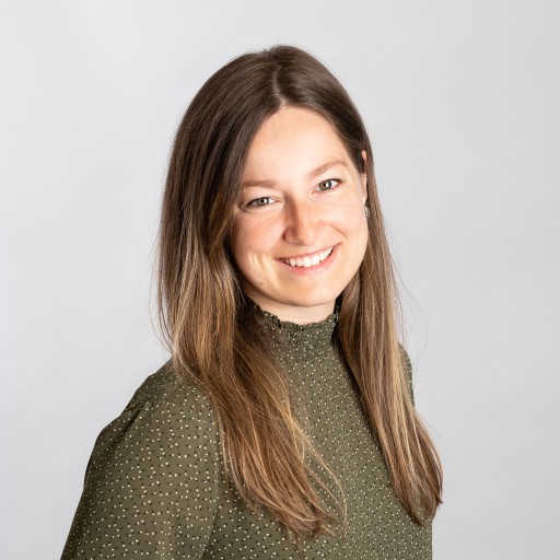 Dr. Claudie Houle-Salvail